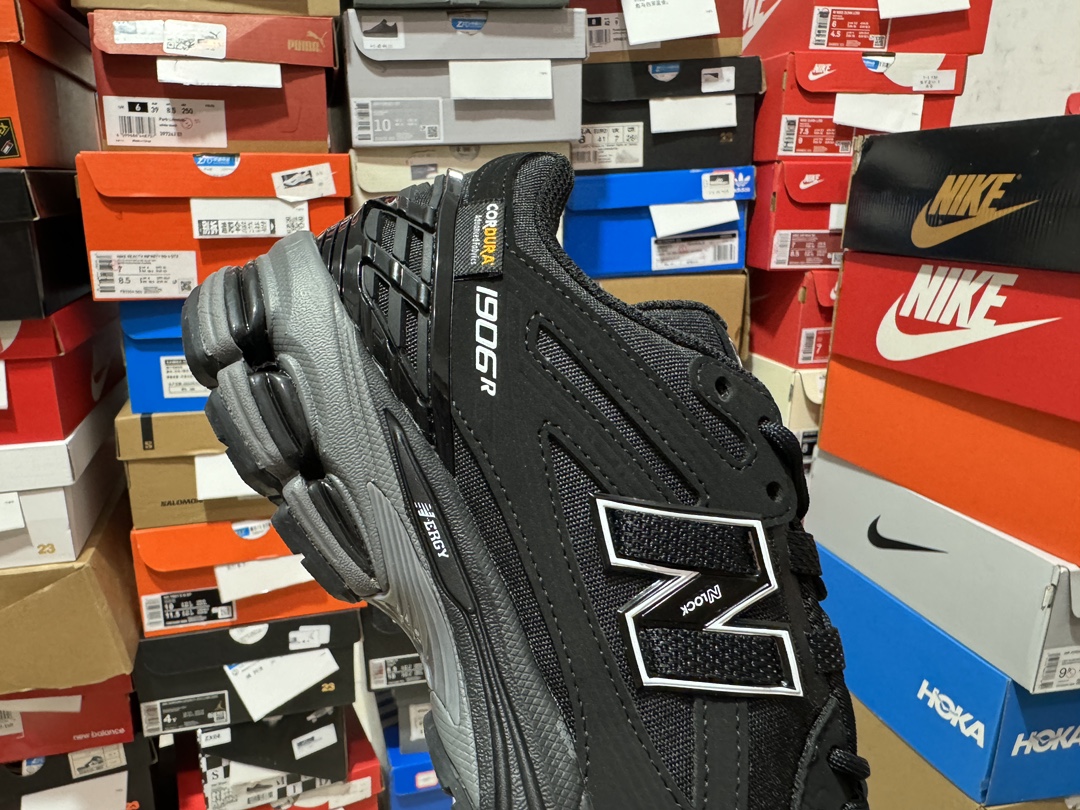 New Balance NB 1906R